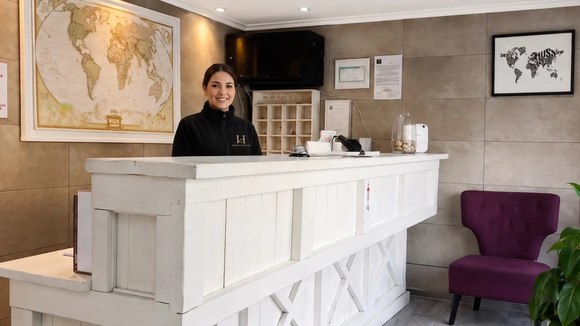 Espacio de trabajo y conectividad en Hostal Chillán